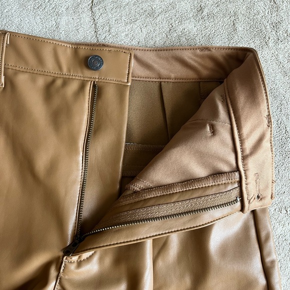 Abercrombie & Fitch The Skinny Ultra High Rise Faux Leather Pants - Picture 7 of 14